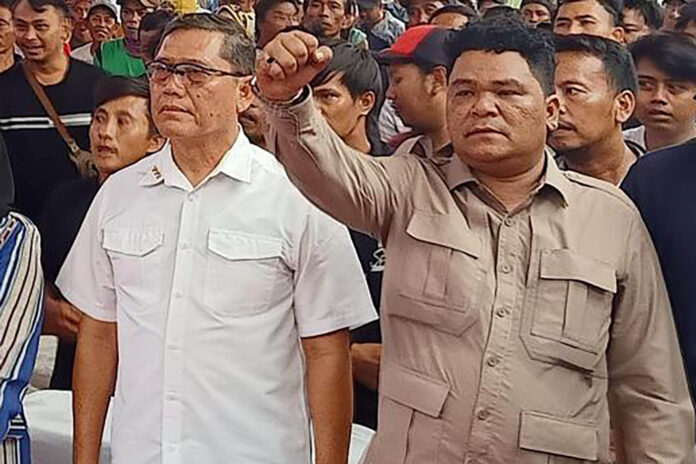 TANI- Don Muzakir Ketua Umum DPP Tani Merdeka Indonesia (kanan) saat mendeklarasikan Ahmad Luthfi dan Taj Yasin. Foto: Petra Akbar