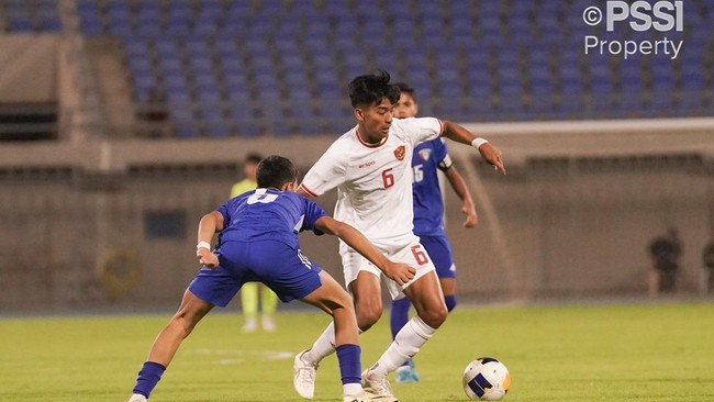 Timnas Gelandang Timnas Indonesia U-17 Evandra Floresta saat menghadapi Kuwait. (Dok PSSI)