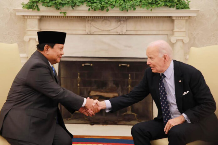 Prabowo dan Joe Biden Presiden Prabowo Subianto bertemu dengan Presiden AS Joe Biden di Gedung Putih (Foto: Biro Setpres)