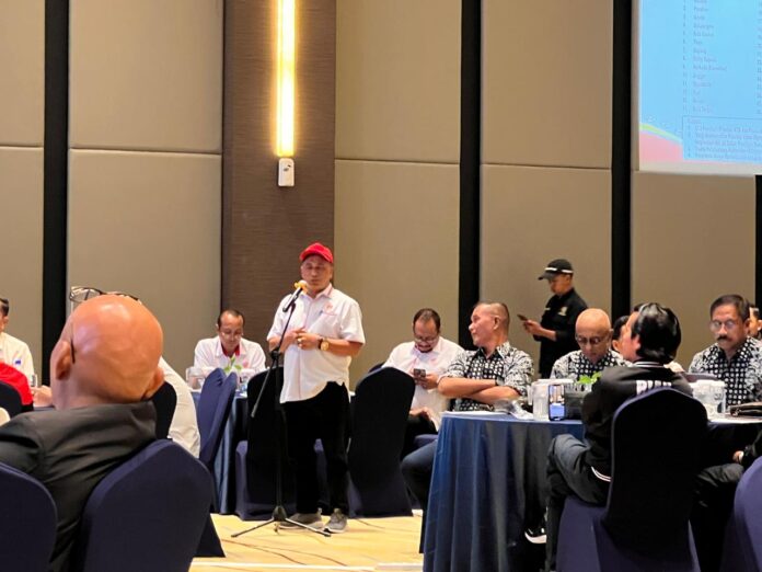 ABU Ketua KONI Aceh, H Kamaruddin Abu Bakar, atau Abu Razak