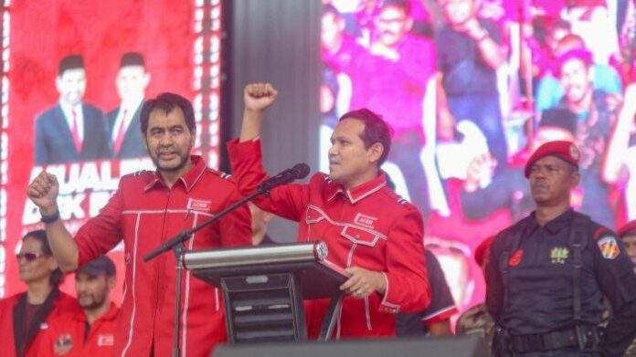 Mualem Gubernur dan Wakil Gubernur Aceh terpilih, Muzakir Manaf (Mualem) dan Fadhlullah (Dek Fadh)