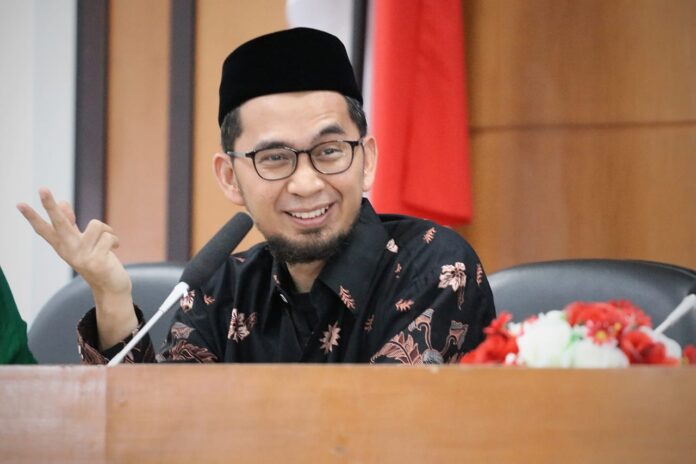 UAH Ustadz Adi Hidayat