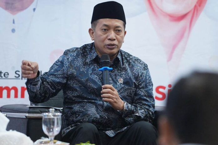 Menteri Koperasi Ferry Juliantono