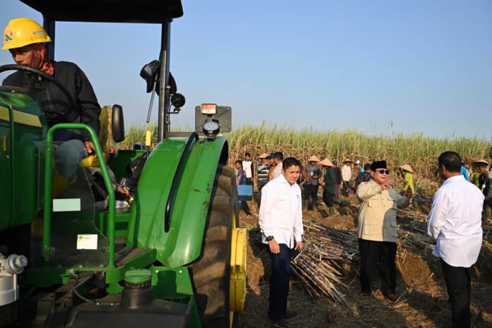 Presiden Prabowo-Panen Raya Tebu Presiden Prabowo Subianto memimpin panen raya serentak yang digelar di Lanud Abdulrachman Saleh, Kabupaten Malang, Provinsi Jawa Timur, pada Jumat, 17 Juli 2026.