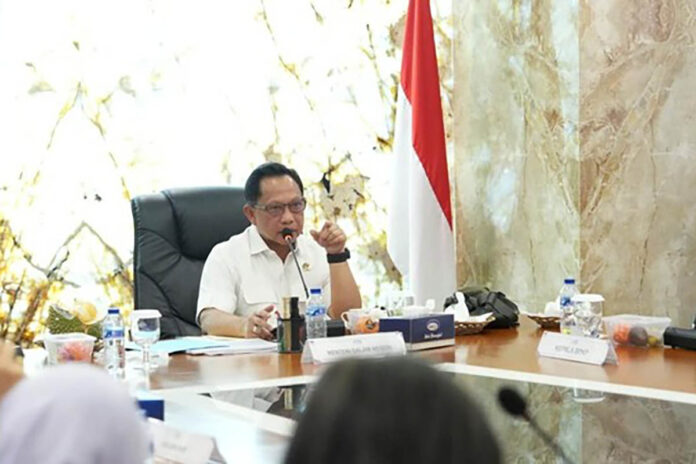 Mendagri Tito Karnavian usulkan pembatasan biaya kampanye pilkada untuk mencegah korupsi.