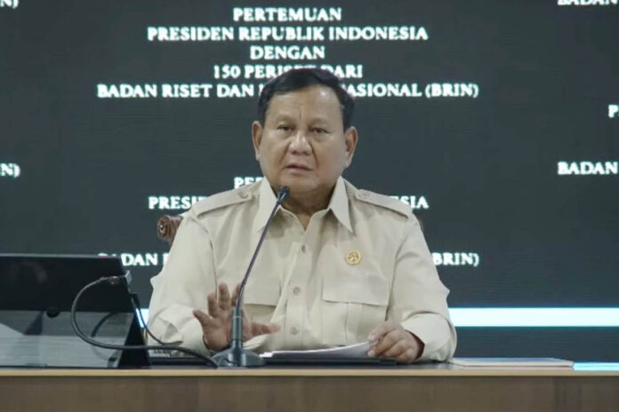 Presiden Prabowo._BRIN Presiden Prabowo Subianto memberikan arahan kepada 150 periset dari Badan Riset dan Inovasi Nasional (BRIN), di Istana, Jakarta, Kamis (6/8/2026).
